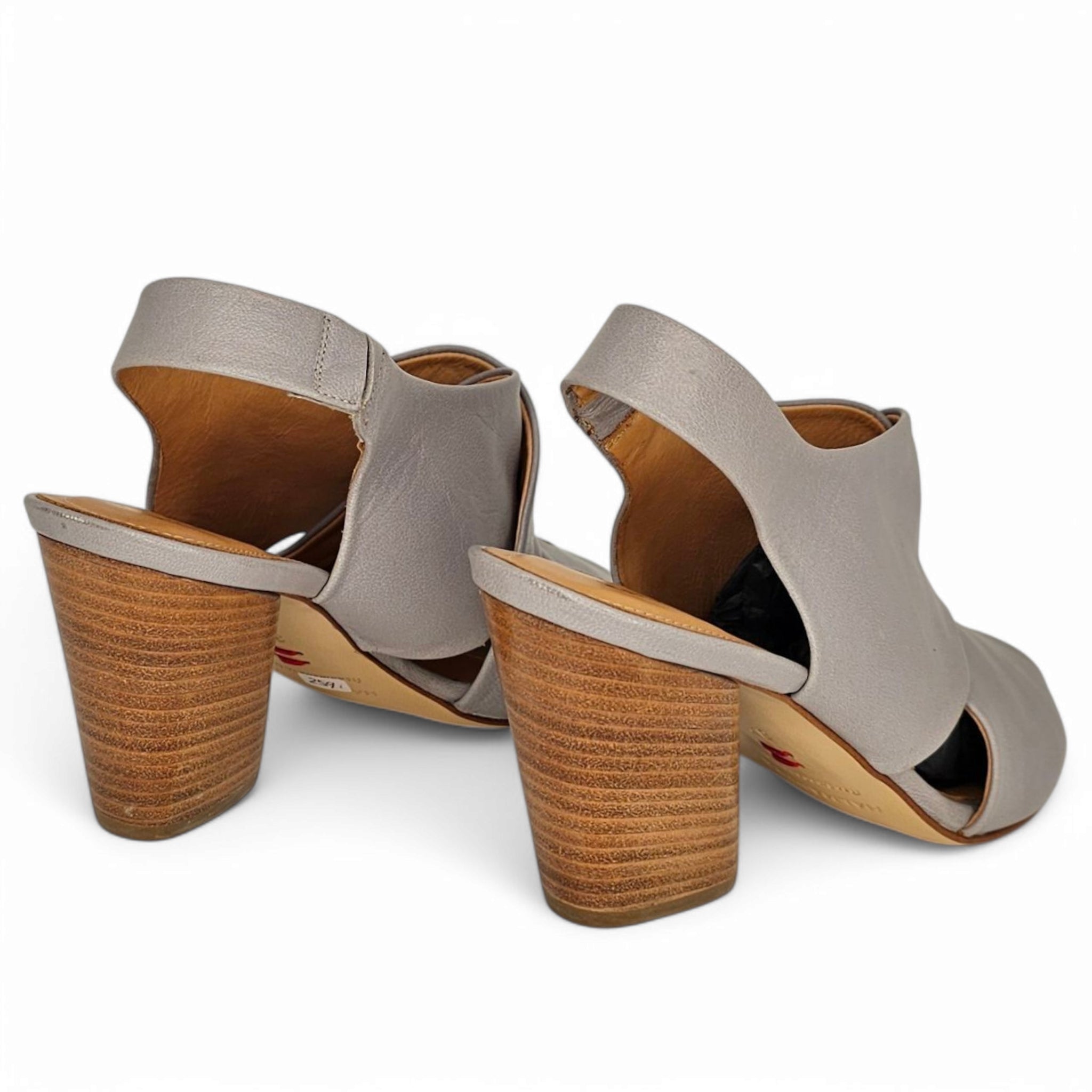 Halmanera Sandals